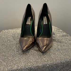 Metallic pointed toe stilettos